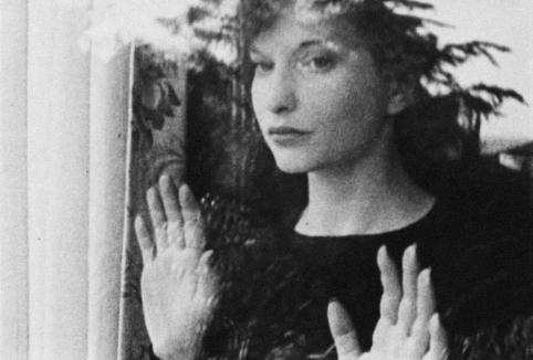 Maya Deren, Meshes of the Afternoon, photogramme, 1943