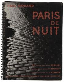 Paris de nuit, ouvrage de Paul Morand contenant 60 photos inédites de Brassaï, publiées dans la collection Réalités sous la direction de J. Bernier, Editions Arts et Métiers Graphiques, 1932