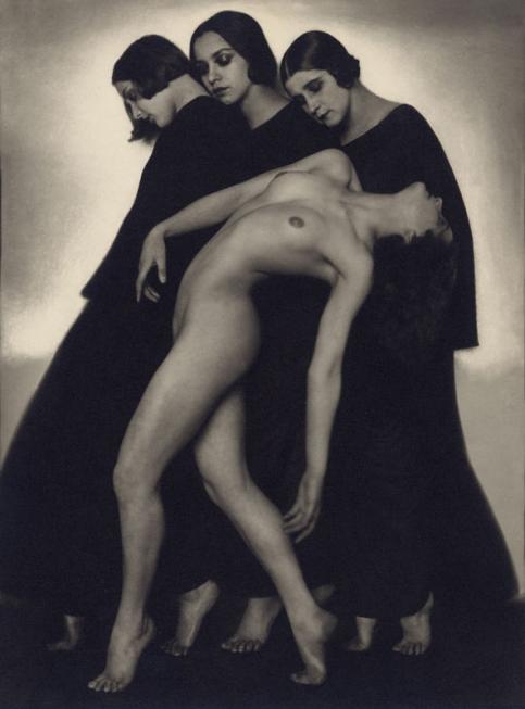 Rudolf Koppitz Etude de mouvement  1925 Épreuve au bromoïl  27,5 x 20,6 cm © Photoinstitut Bonartes, Vienne 