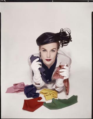 Erwin Blumenfeld Lilian Marcusson. Pour la couverture de Vogue US, 1er janvier 1951 © The Estate of Erwin Blumenfeld, collection Henry et Yorick Blumenfeld