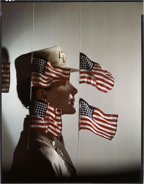 Erwin Blumenfeld The women serve Pour la couverture de Harper's Bazaar, juillet 1943