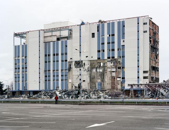 Robert Burley, After the Failed Implosion of the Kodak­Pathé Plant, Chalon-sur-Saône December 10 ,2007 © Robert Burley