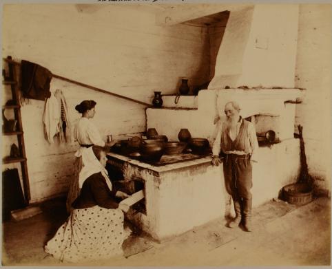 Benoît de Tyszkiewicz La cuisine de la ferme Wiala, Juillet-Septembre 1897 © collection musée Nicéphore Niépce / Ville de Chalon-sur-Saône