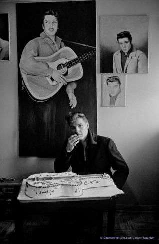 Elvis Presley,  Graceland, Memphis, 1960 © Henri Dauman / daumanpictures.com