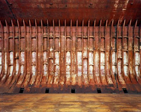 Edward Burtynsky, Shipbreaking # 48, Chittagong, Bangladesh 2001 © Edward Burtynsky, courtesy Nicholas Metivier Gallery, Toronto / Flowers, London