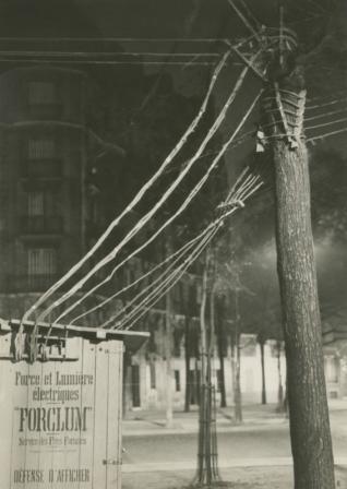 Gyula Halász dit Brassaï (1899-1984) Force et lumière vers 1931 © Estate Brassaï - RMN