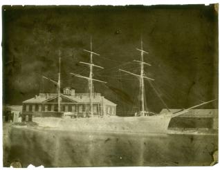 Anonyme, Voilier dans le port de Sète, 1853, calotype